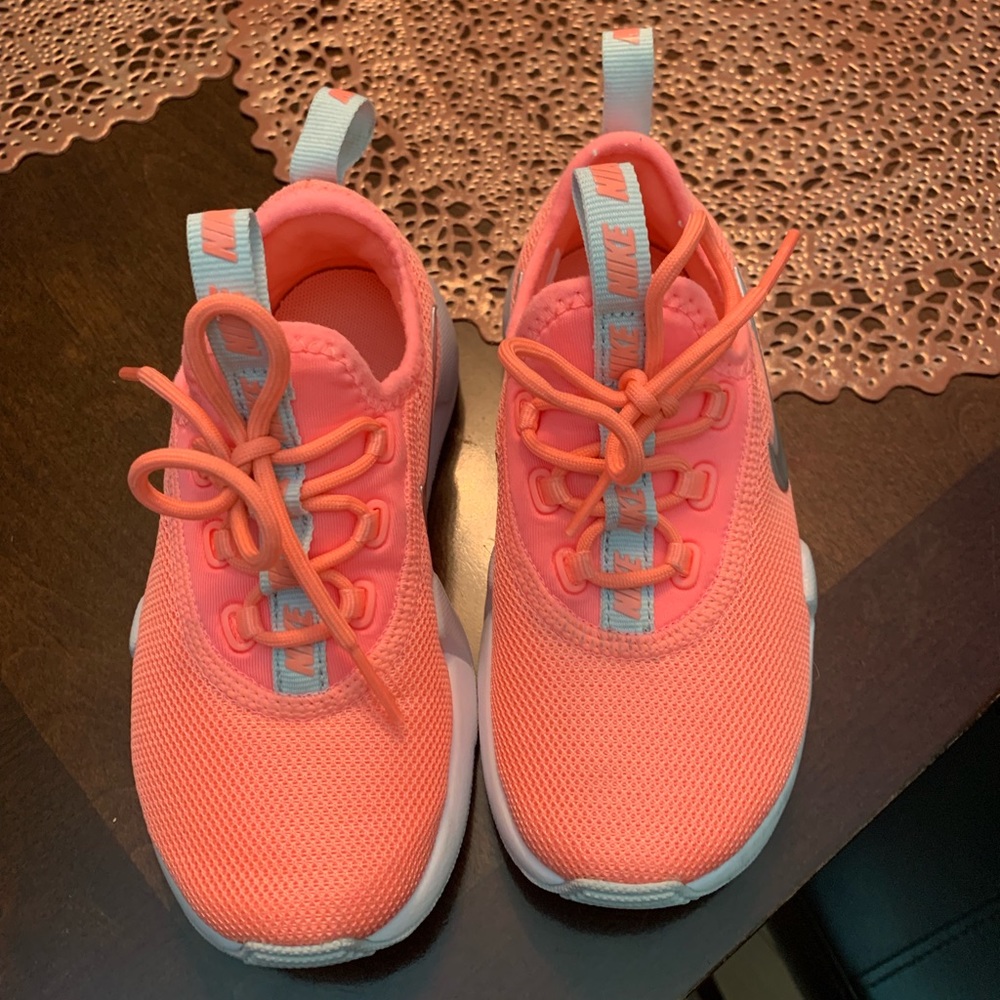 New Kids nike sneakers